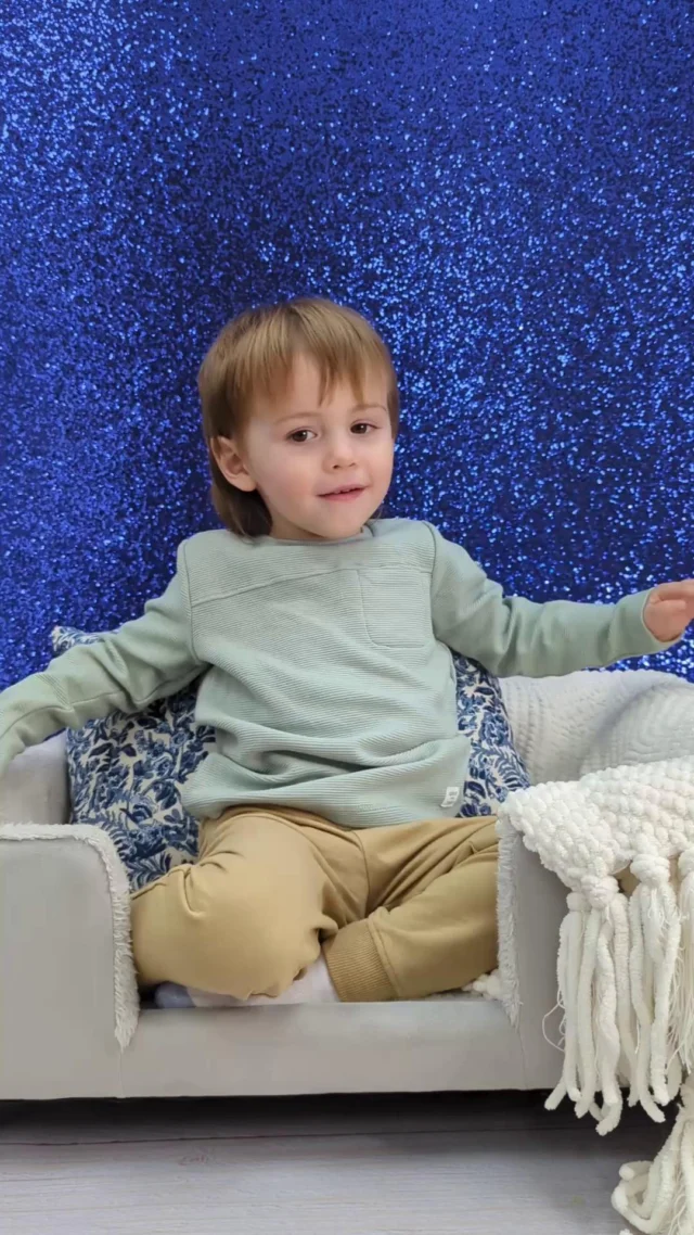 Puppy love: The purest kind of magic. ✨❤️
 
#PuppyLove  #robinsonpa  #FurryFriend #LittleMoments